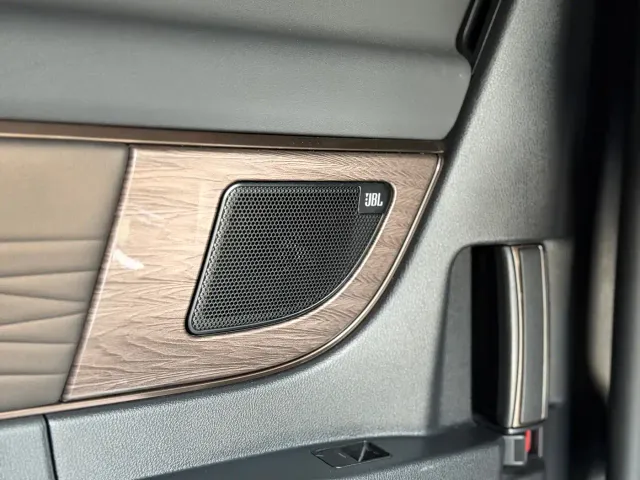 Toyota Alphard — Фото автомобиля 18