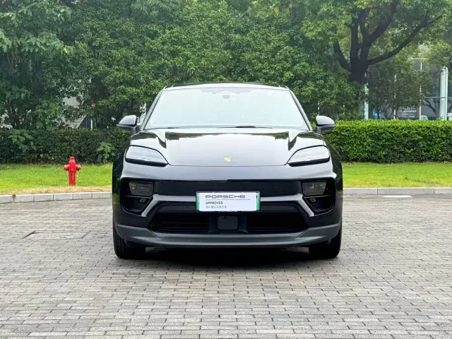 Porsche Macan EV — Фото автомобиля 2