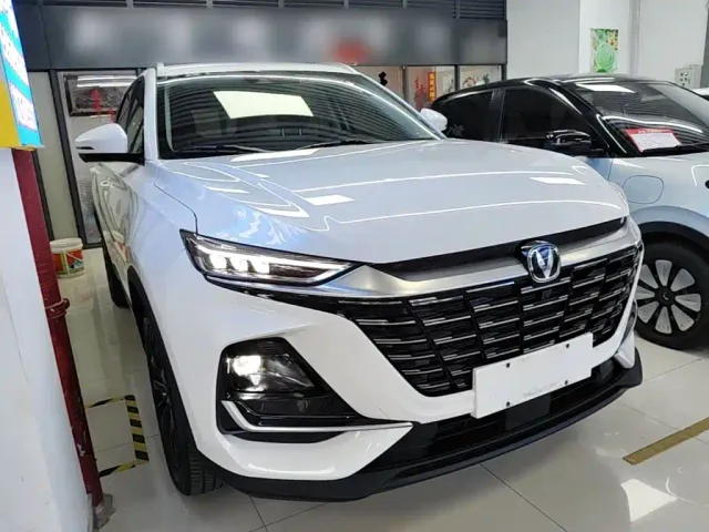 Changan Changan CS75 2025 PRO 1.5T Premium 7-Seater — Фото автомобиля 3