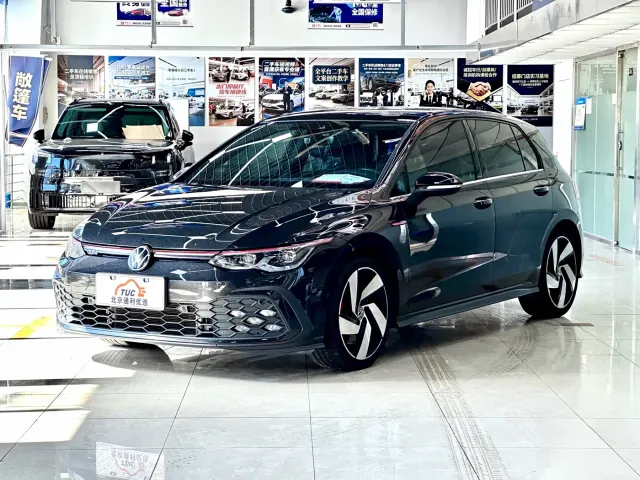 Фотография автомобиля — Volkswagen Golf GTI