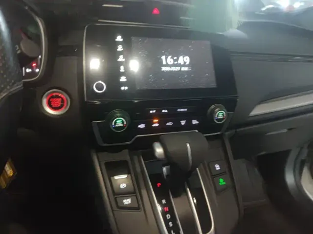 Honda CR-V — Фото автомобиля 9