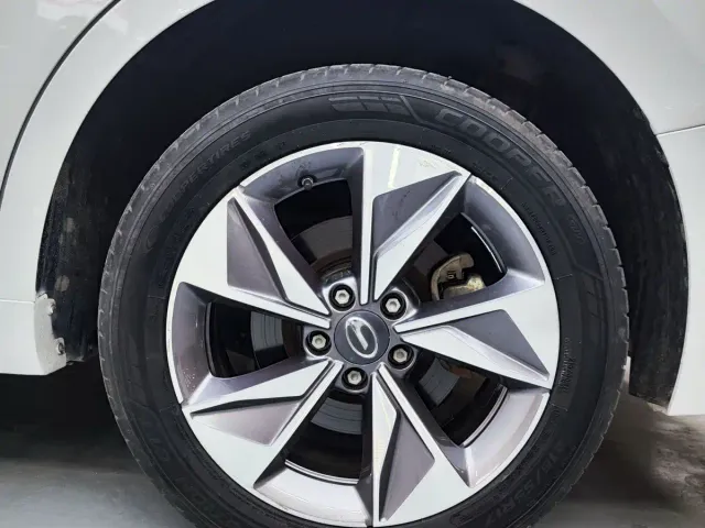 GAC Trumpchi M6 — Фото автомобиля 17