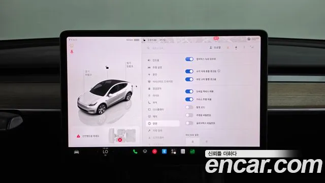 Tesla Model Y — Фото автомобиля 18