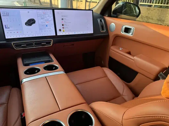 Li Auto L8 — Фото автомобиля 3