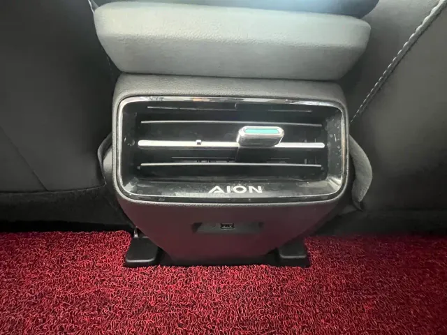 GAC Aion Y — Фото автомобиля 14