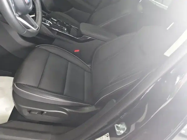 Buick Envision Plus — Фото автомобиля 14