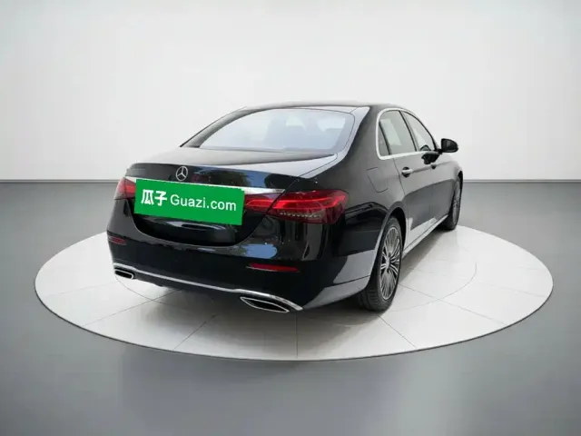 Mercedes-Benz E-Class — Фото автомобиля 6