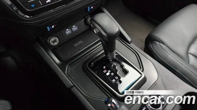 KG_Mobility_Ssangyong Rexton Новый Rexton Sport Khan Дизель 2.2 4WD — Фото автомобиля 9