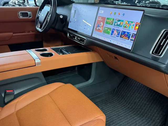 Li Auto L9 — Фото автомобиля 17