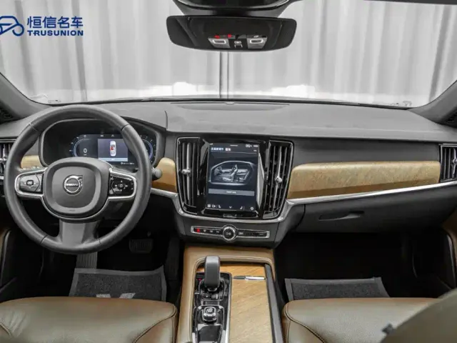 Volvo S90 — Фото автомобиля 13