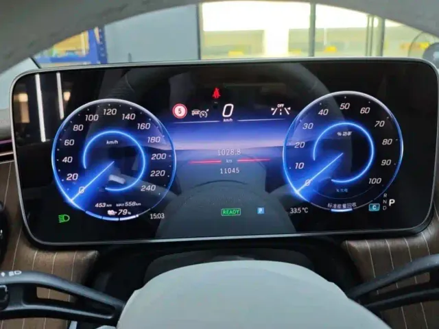 Mercedes-Benz EQE SUV — Фото автомобиля 10