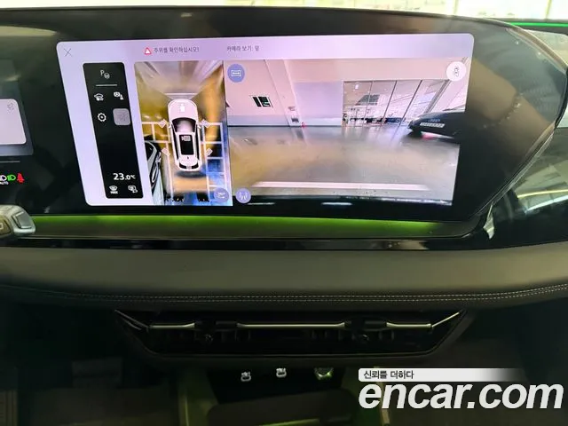 Audi Q6 e-tron — Фото автомобиля 15