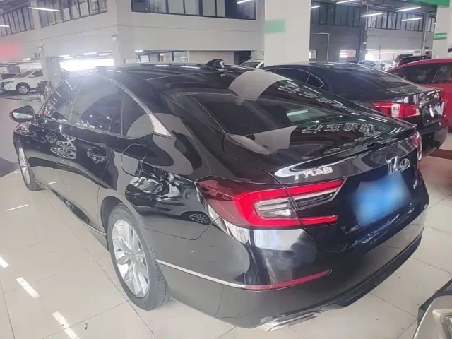 Honda Accord — Фото автомобиля 22