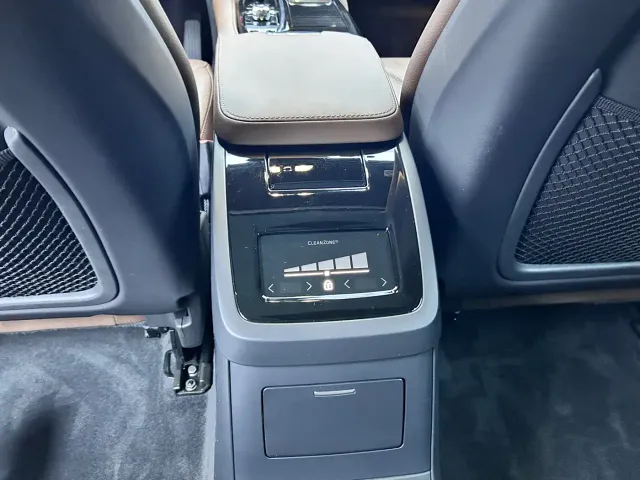 Volvo S90 — Фото автомобиля 17