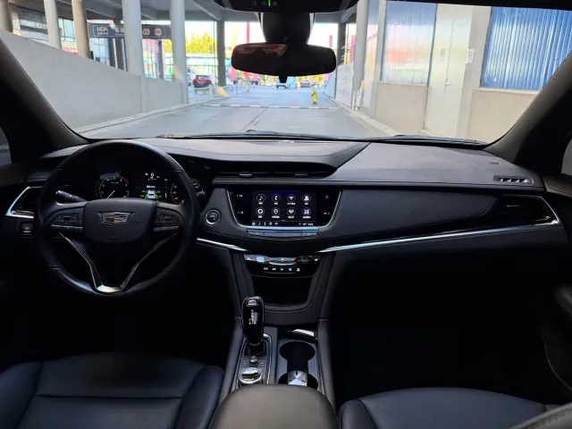 Cadillac XT6 — Фото автомобиля 8