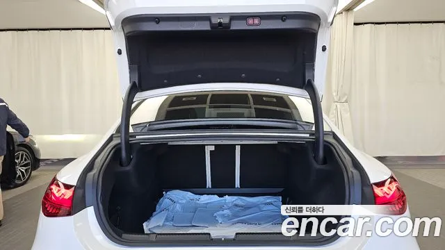 Mercedes-Benz EQE V295 — Фото автомобиля 20