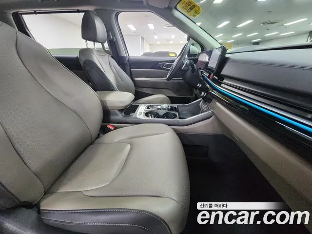 Kia Carnival Generation 4 — Фото автомобиля 16