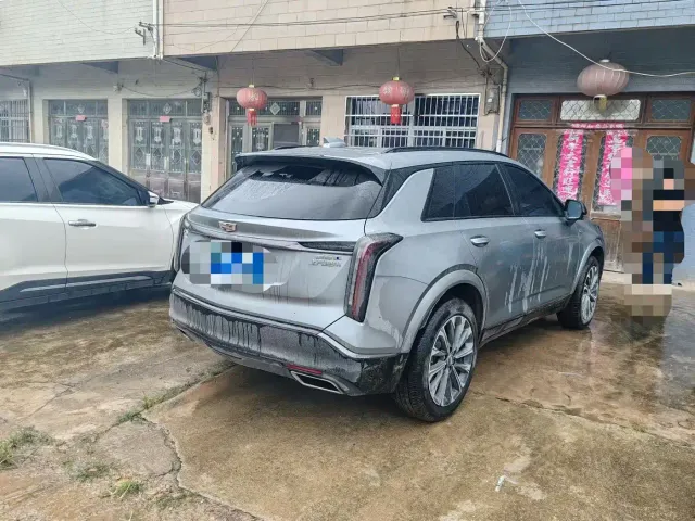Cadillac XT5 — Фото автомобиля 3