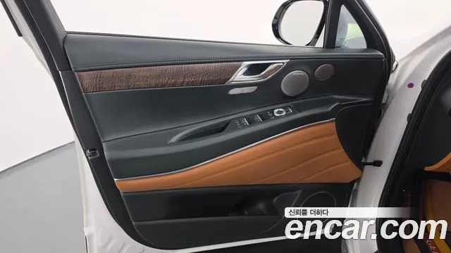 Genesis GV80 — Фото автомобиля 24