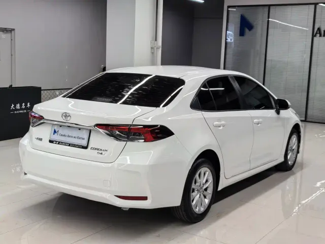 Toyota Corolla — Фото автомобиля 6