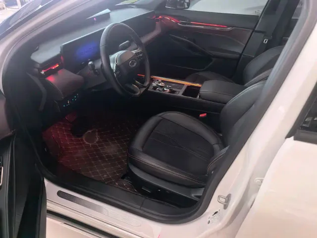Ford Mondeo — Фото автомобиля 10