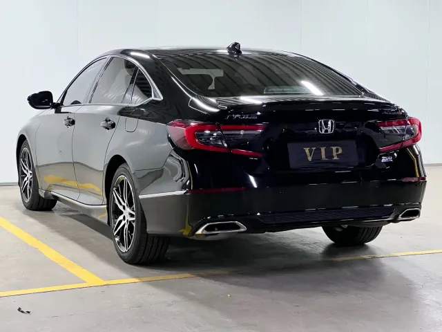 Honda Accord — Фото автомобиля 9