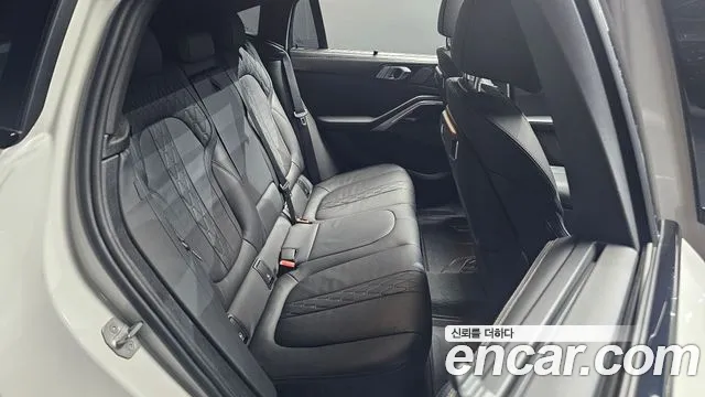 BMW X6 xDrive40i M Sport — Фото автомобиля 10