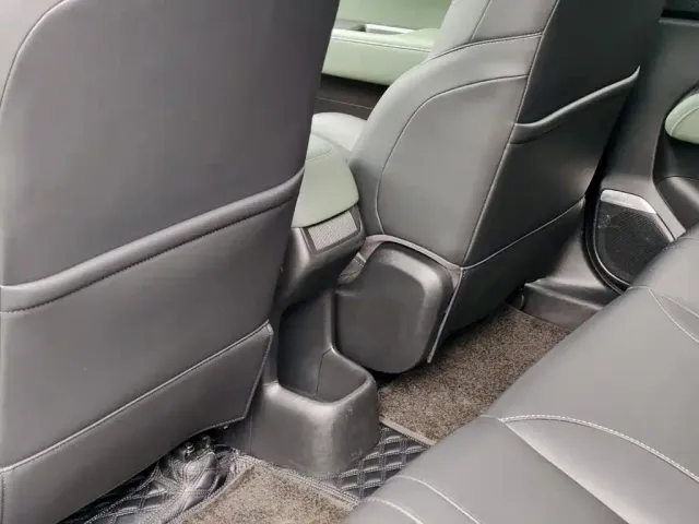 Baojun Yep Plus — Фото автомобиля 9