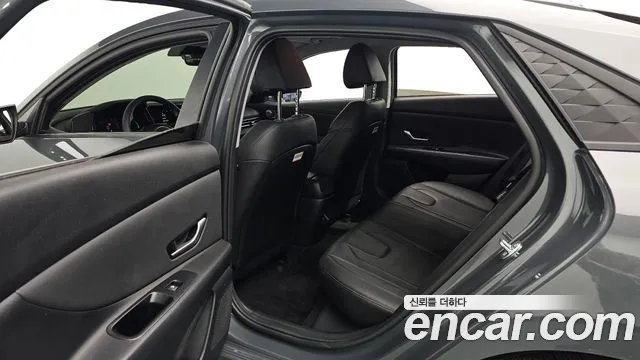 Hyundai Avante CN7 — Фото автомобиля 12
