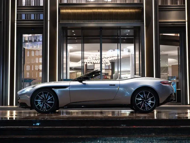 Aston Martin DB11 — Фото автомобиля 4