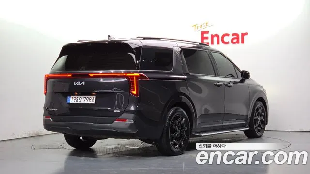 Фотография автомобиля — Kia Carnival Generation 4