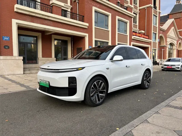 Фотография автомобиля — Li Auto L6