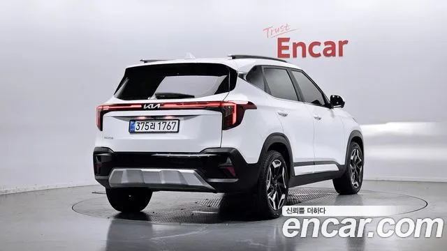 Kia Seltos Бензин 1.6 турбо 2WD — Фото автомобиля 2