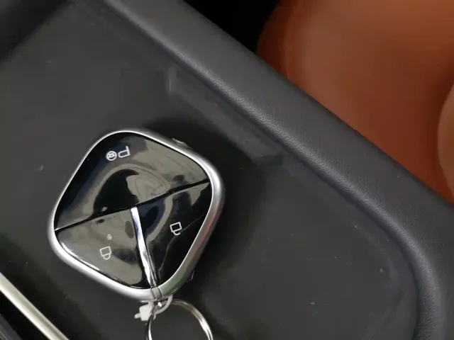 Wuling Starlight — Фото автомобиля 16