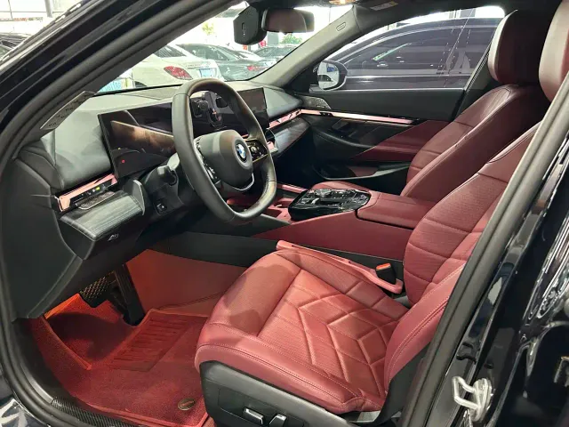 BMW 5 Series — Фото автомобиля 7