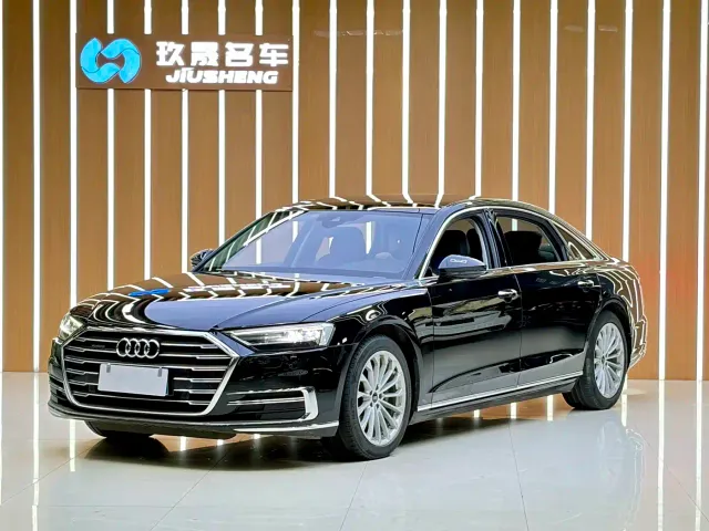 Фотография автомобиля — Audi A8
