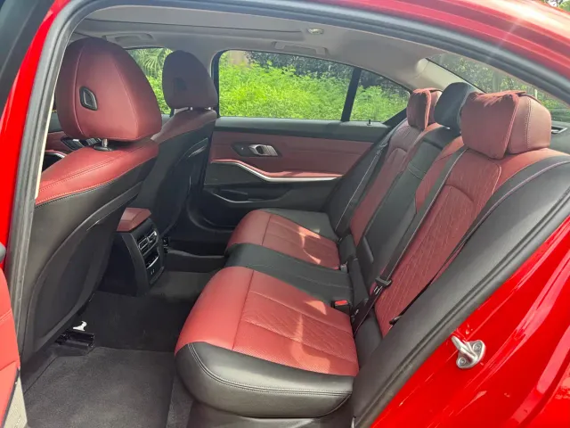 BMW 3 Series — Фото автомобиля 15