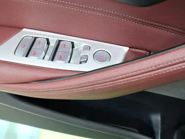 BMW 5 Series — Фото автомобиля 22