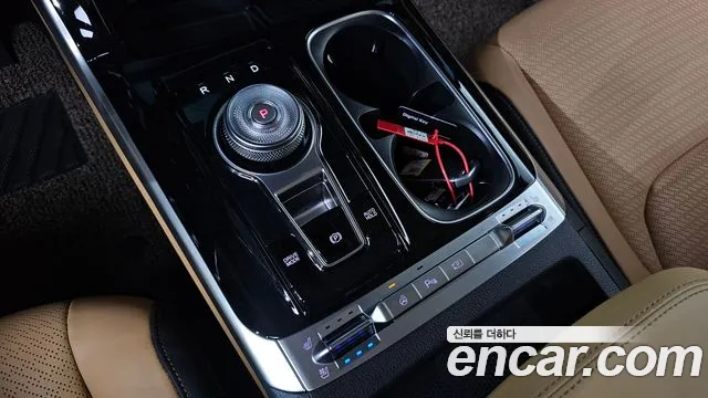 Kia Carnival Generation 4 — Фото автомобиля 12
