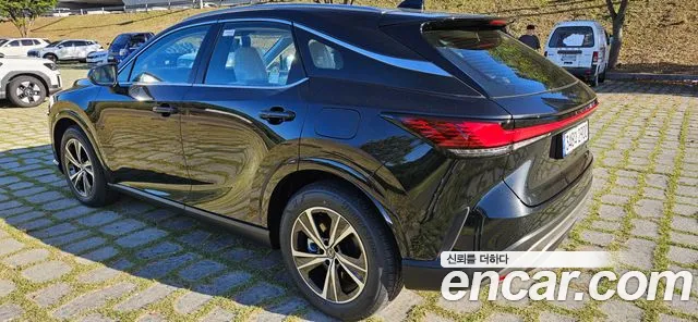 Lexus RX RX350h 5th Gen — Фото автомобиля 4