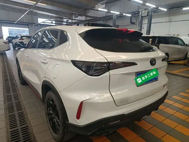 Changan X5 Plus — Фото автомобиля 4