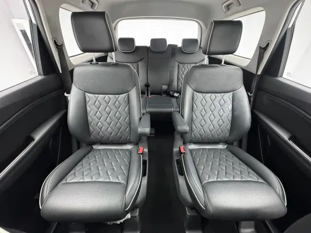 Wuling Jiachen — Фото автомобиля 10