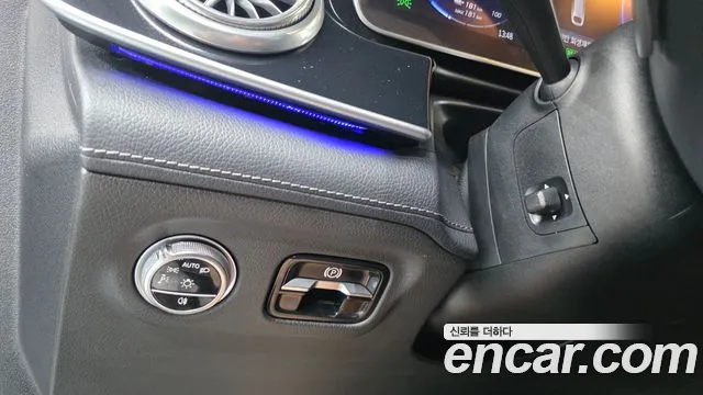 Mercedes-Benz EQS — Фото автомобиля 16