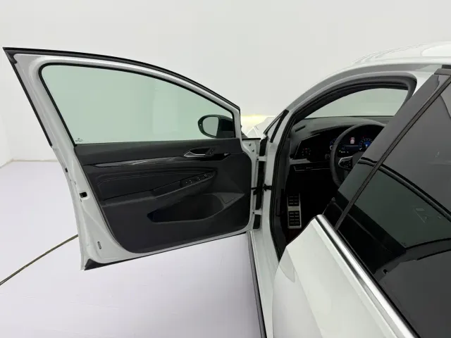 Volkswagen Golf — Фото автомобиля 21