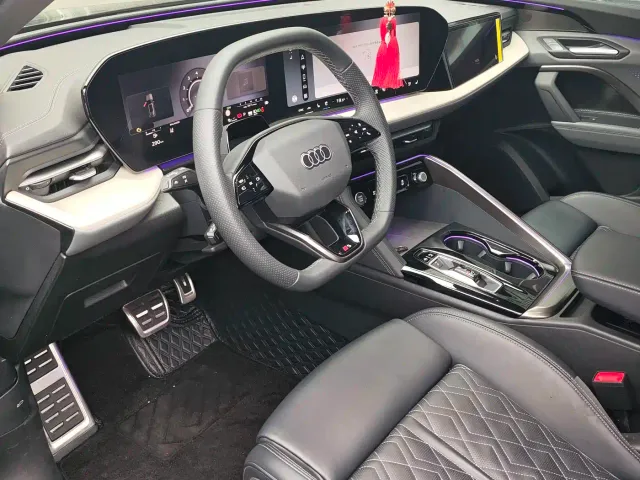 Audi Q5L — Фото автомобиля 2