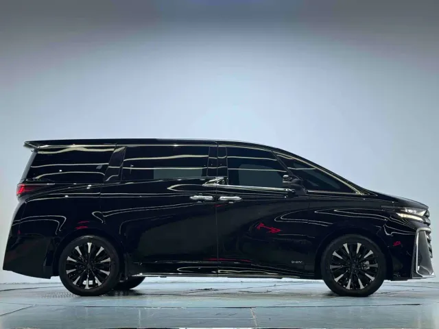 Toyota Vellfire — Фото автомобиля 16