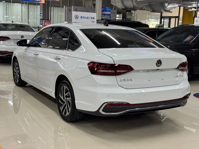 Volkswagen Lavida — Фото автомобиля 8