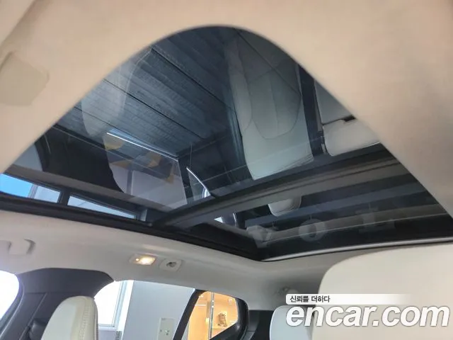 Volvo XC40 — Фото автомобиля 15