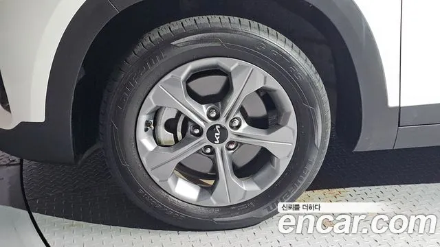 Kia Seltos — Фото автомобиля 5