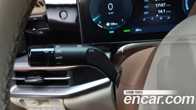 Hyundai Grandeur GN7 — Фото автомобиля 28